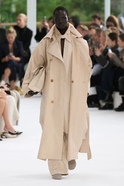 Look 5